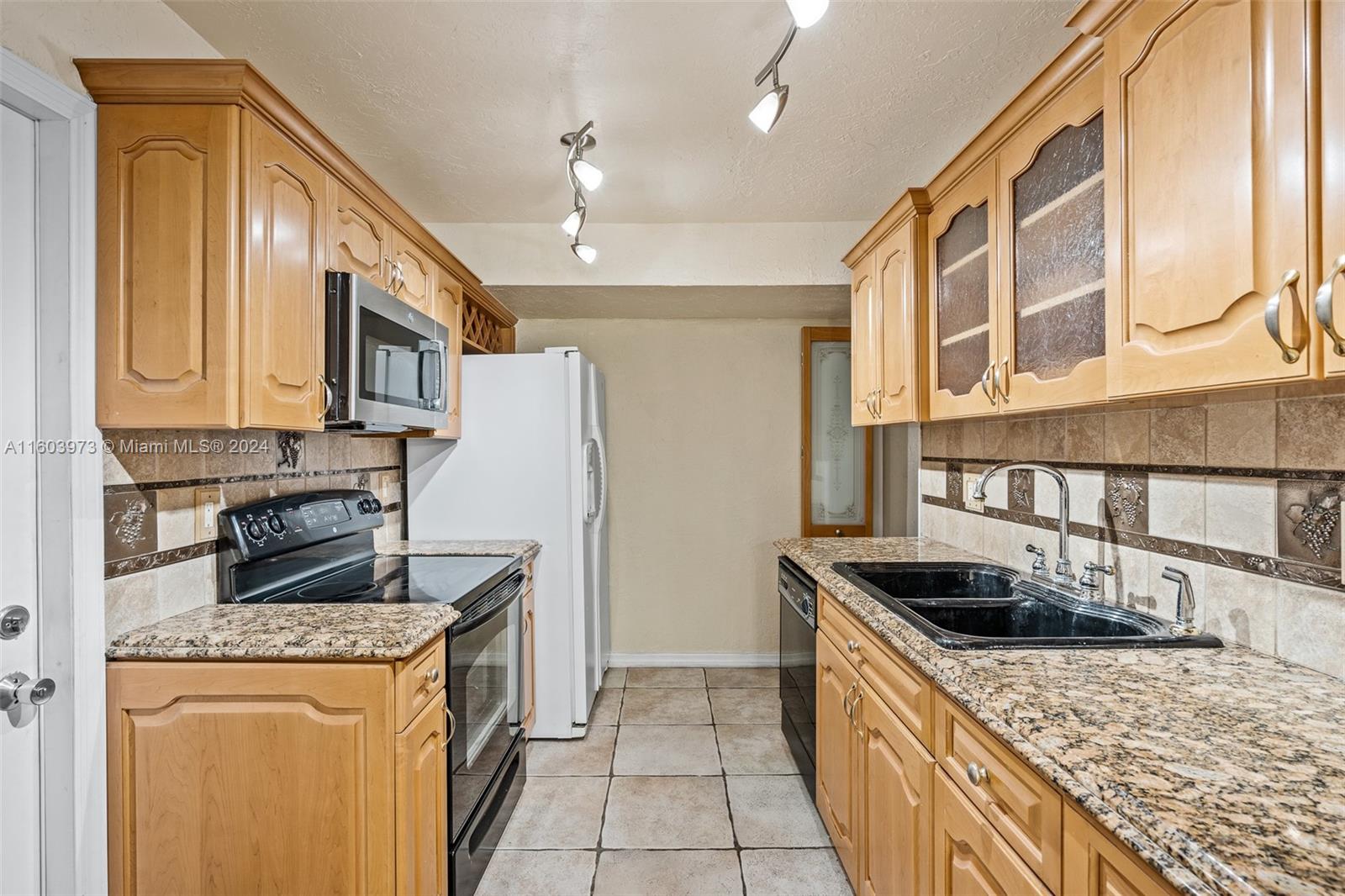 13924 SW 46th Ter # 362 Unit: B - 362