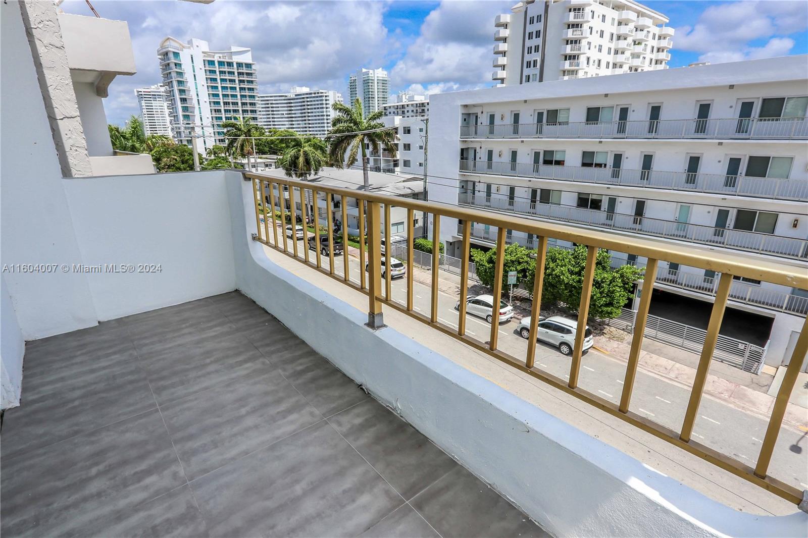 1580 West Ave # 504