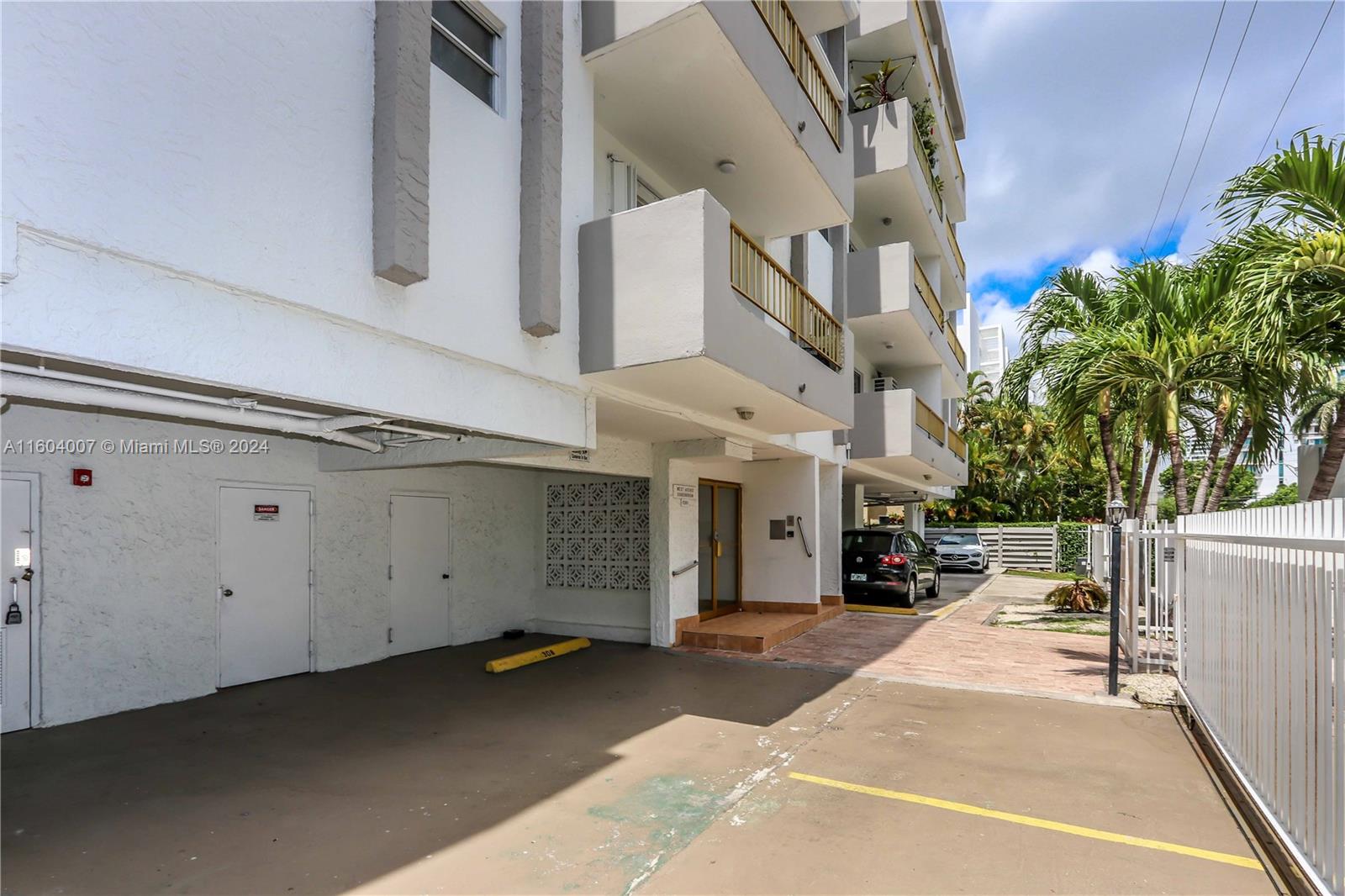 1580 West Ave # 504
