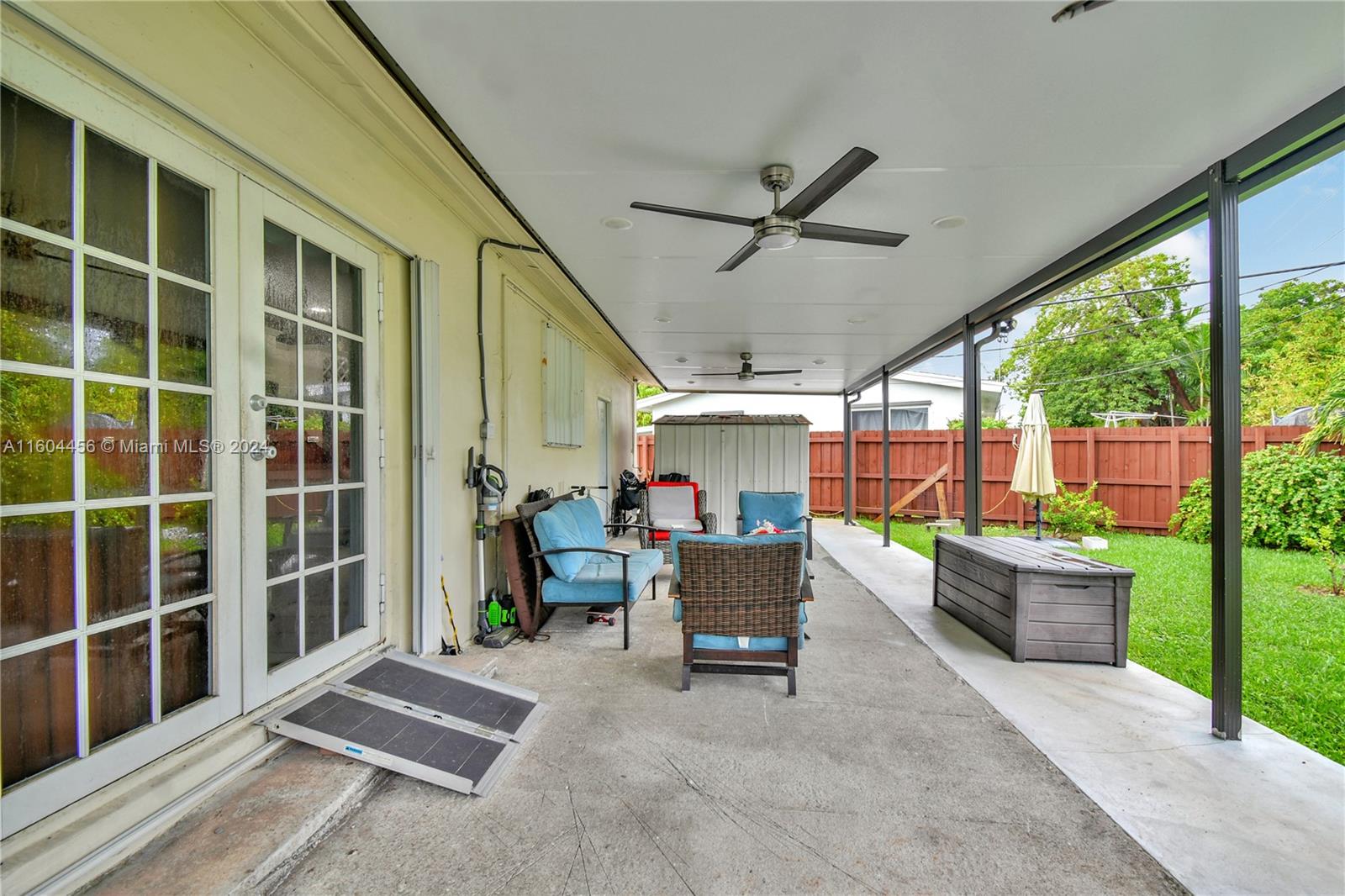 9555 Dominican Dr