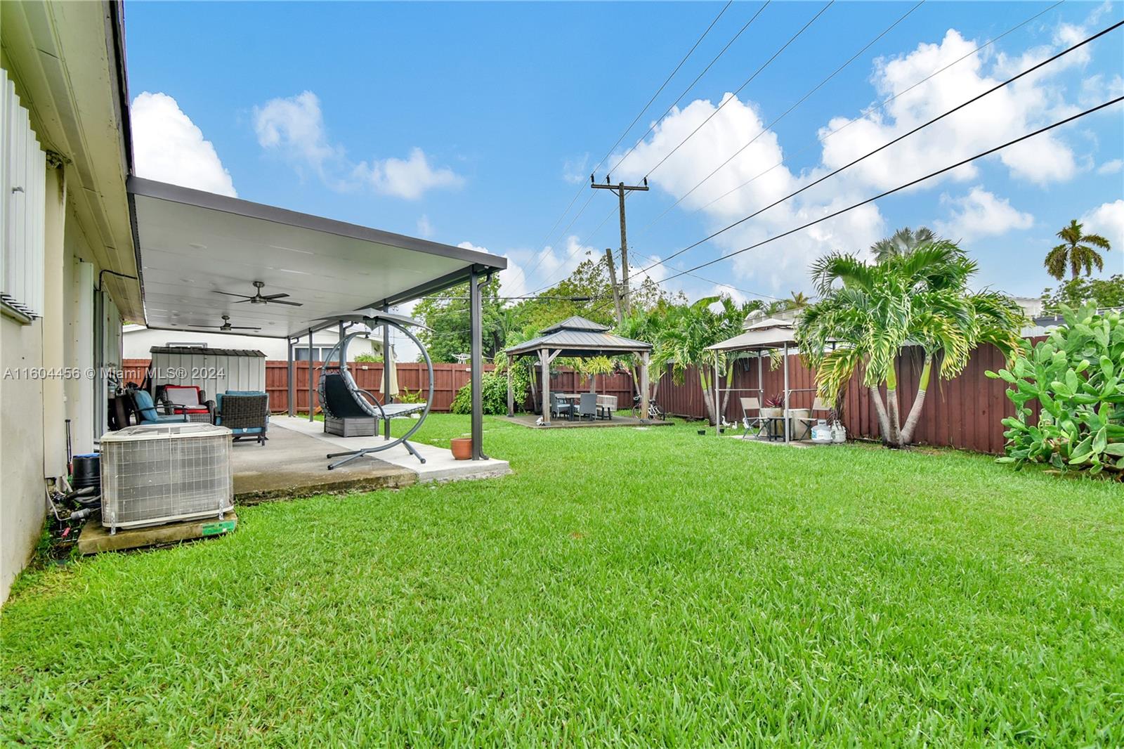 9555 Dominican Dr