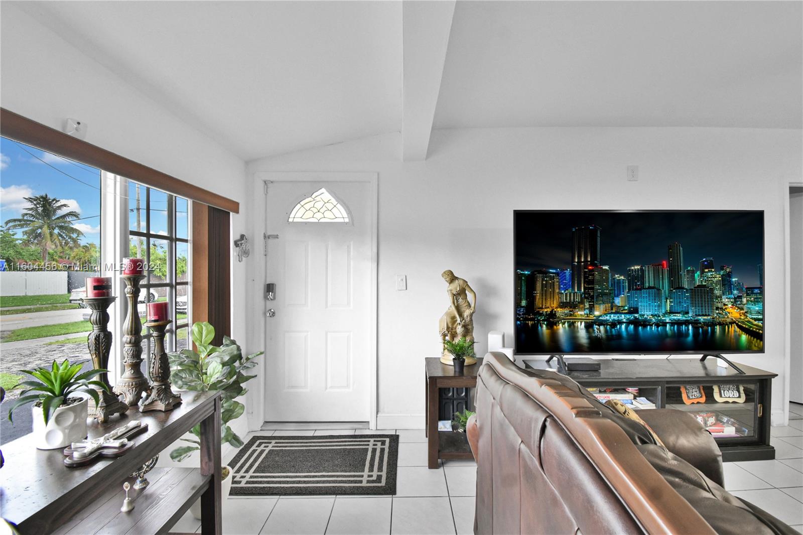 9555 Dominican Dr