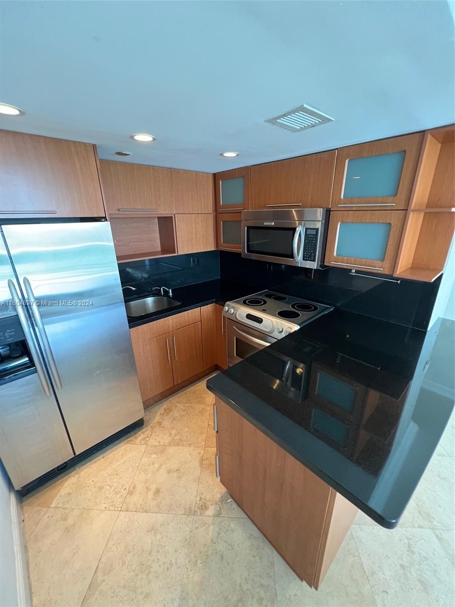 1035 West Ave # 608