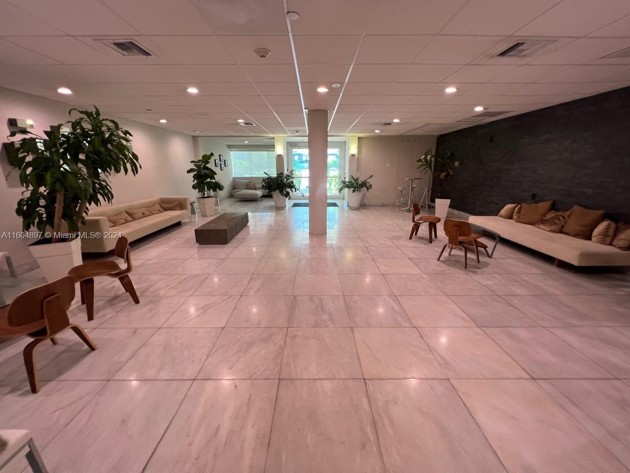 1035 West Ave # 608