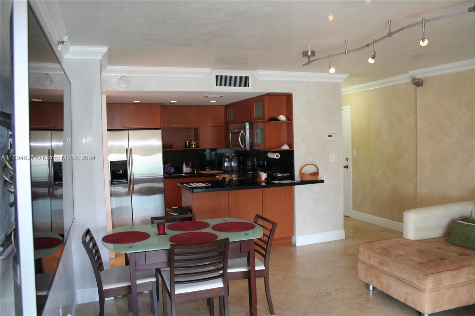 1035 West Ave # 608