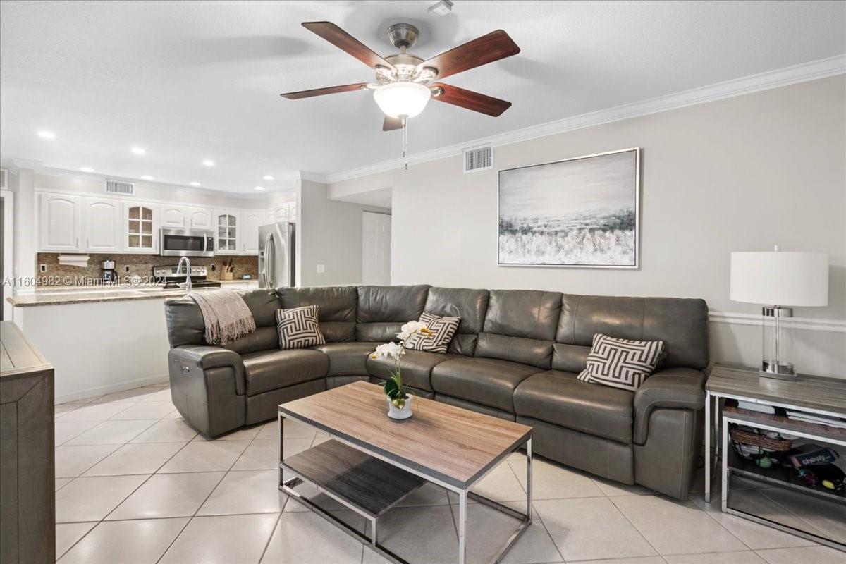1473 Egret Rd