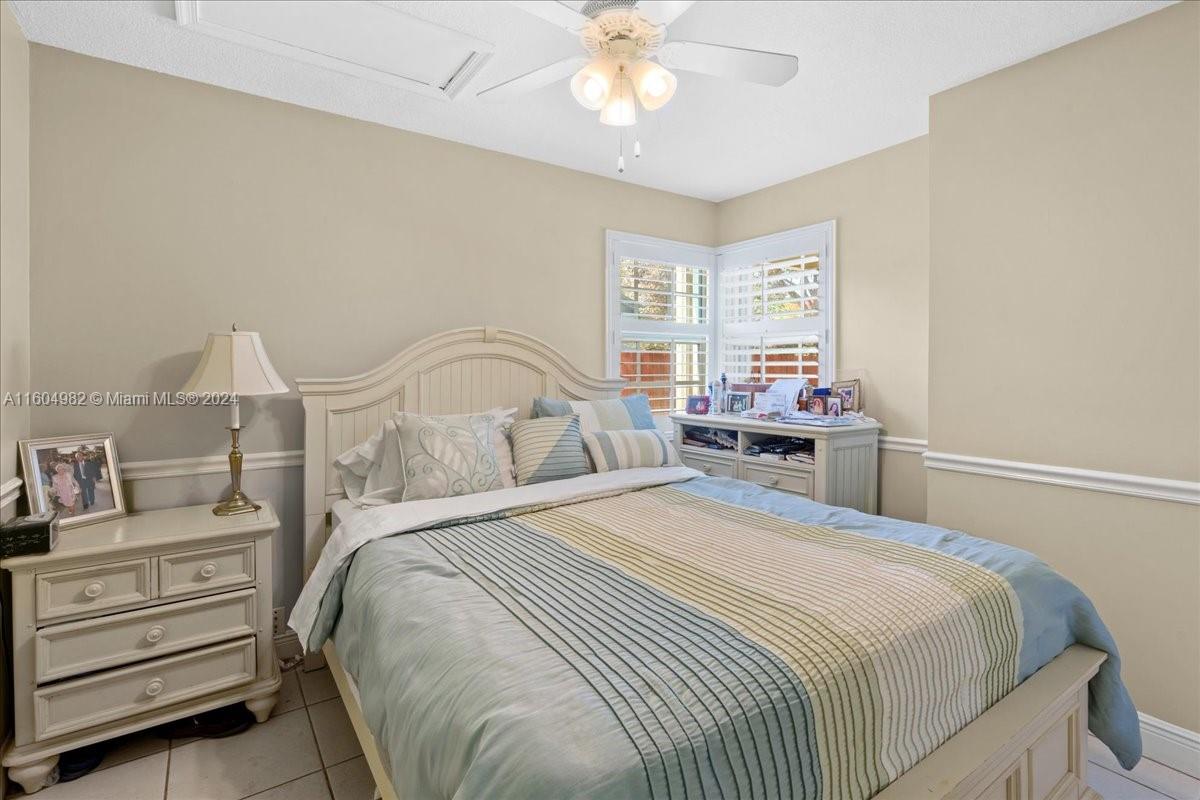 1473 Egret Rd
