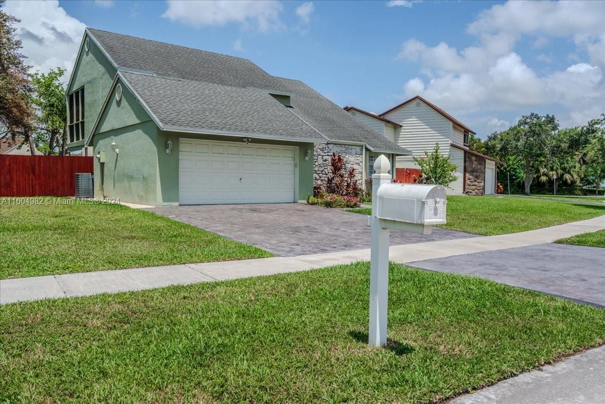 1473 Egret Rd