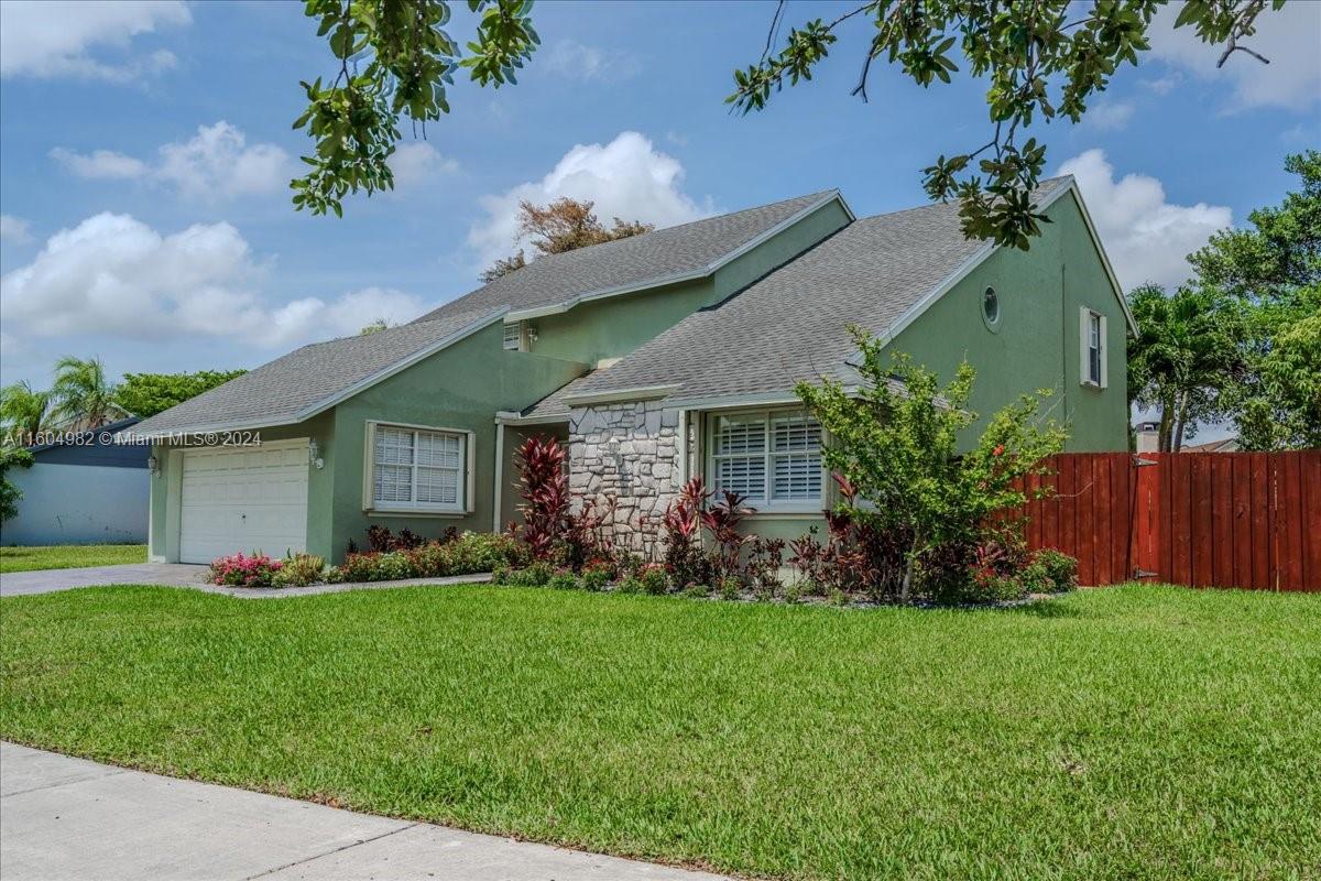 1473 Egret Rd