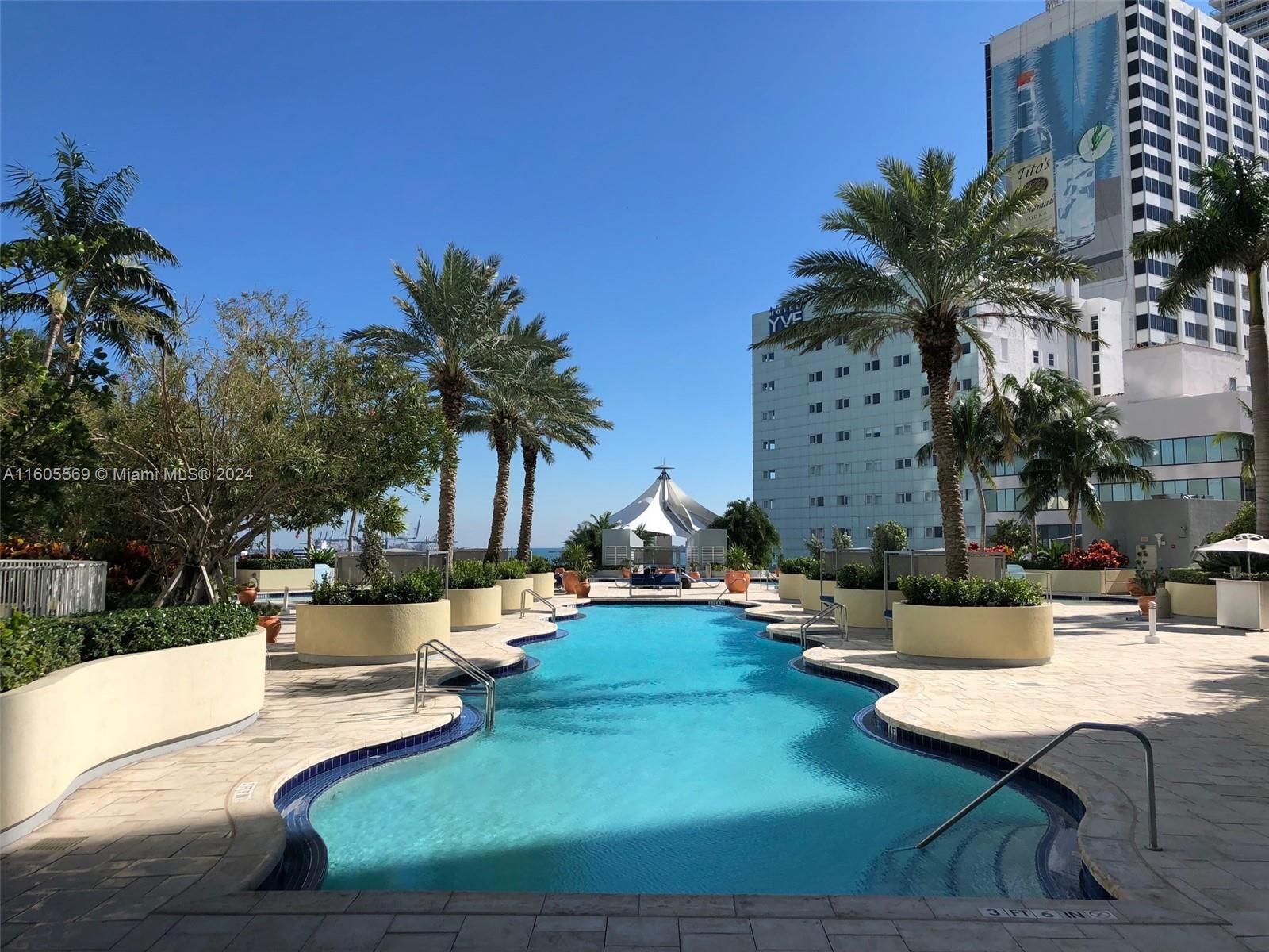 244 Biscayne Blvd # 1610