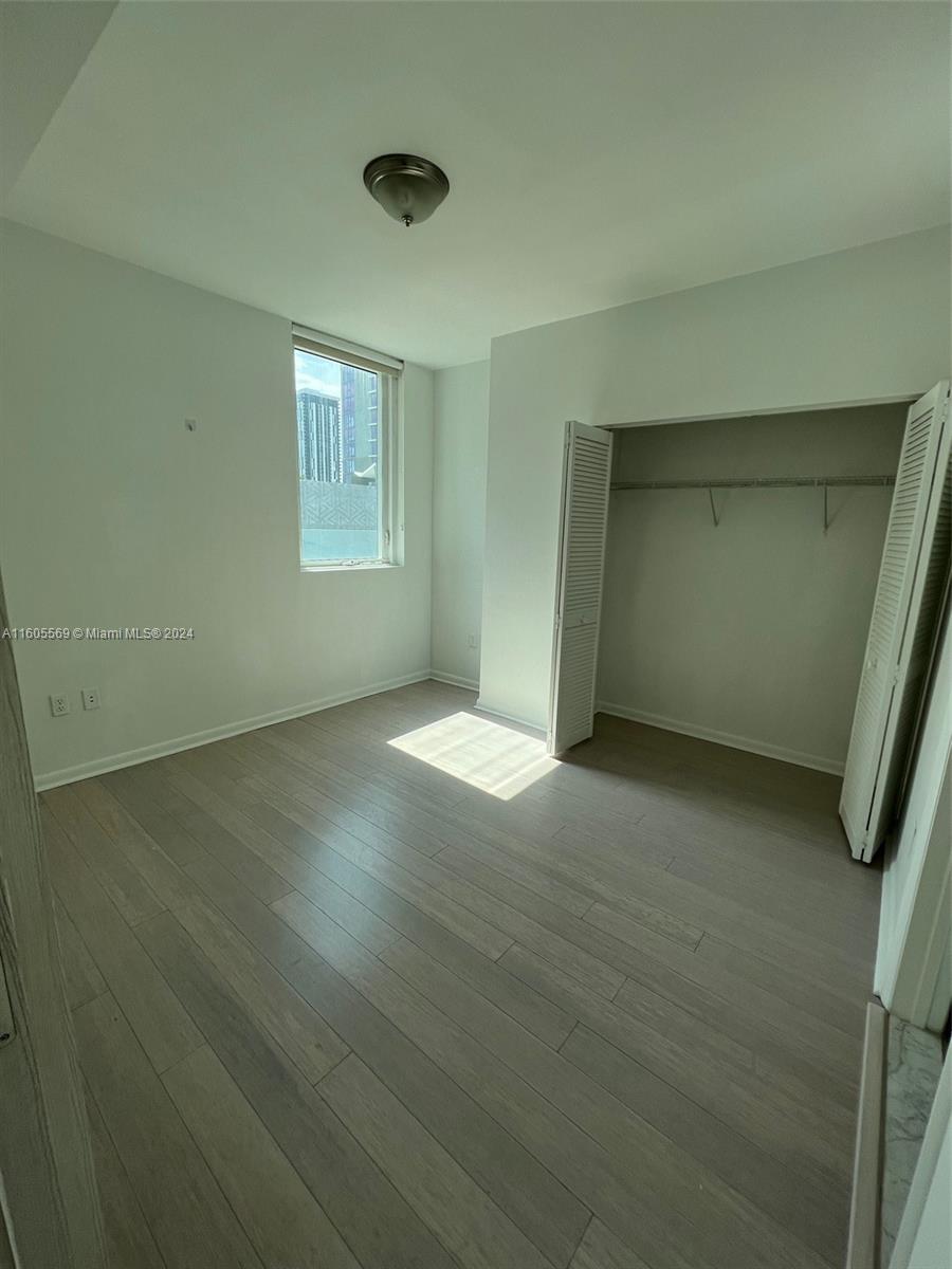 244 Biscayne Blvd # 1610