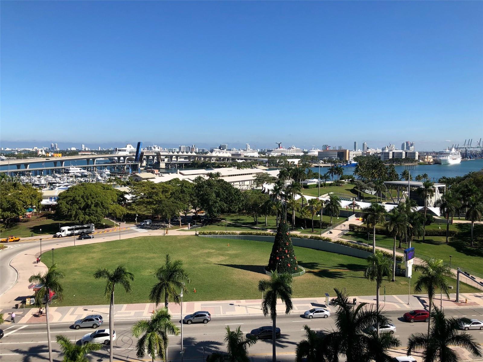 244 Biscayne Blvd # 1610