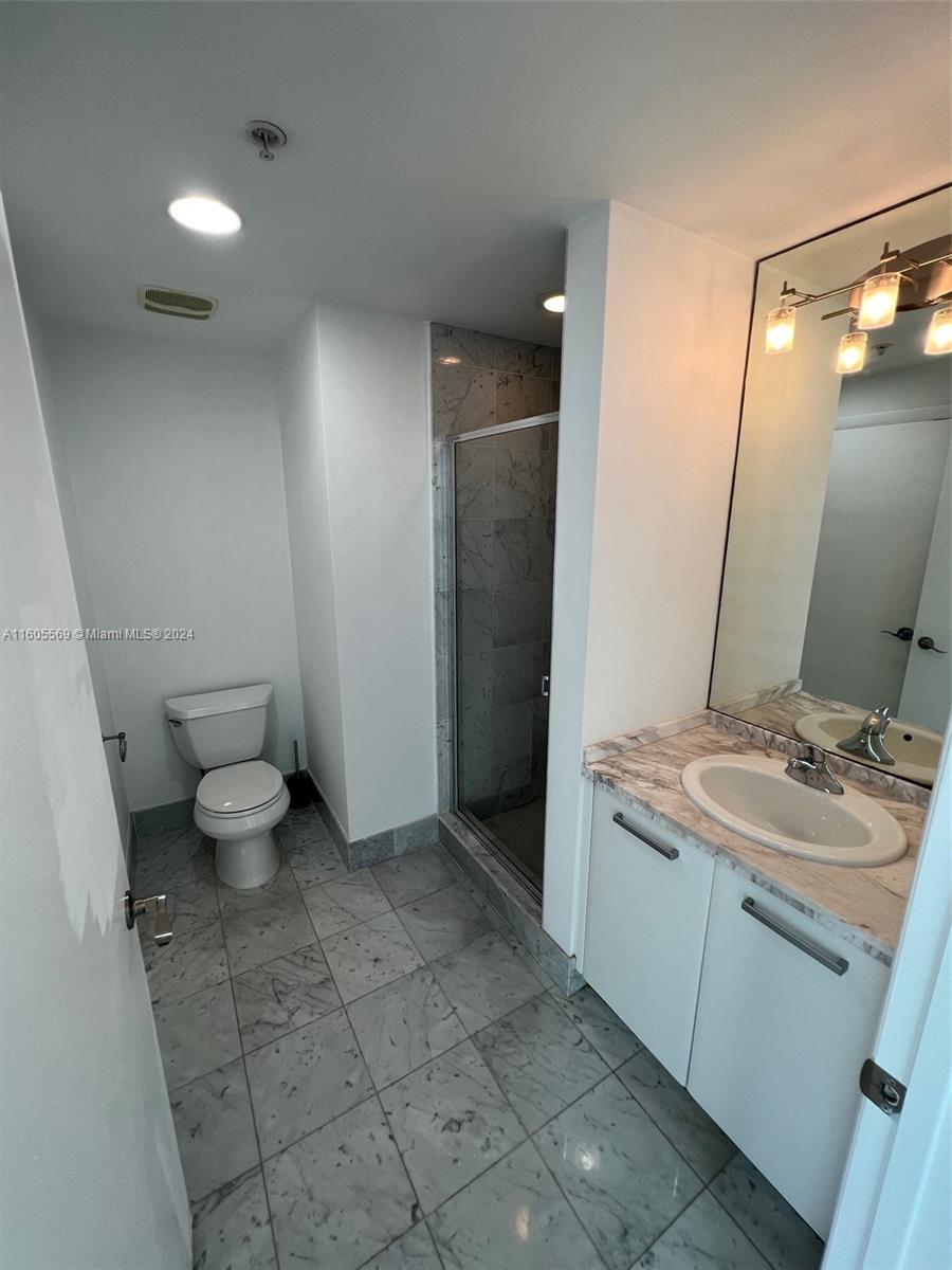 244 Biscayne Blvd # 1610