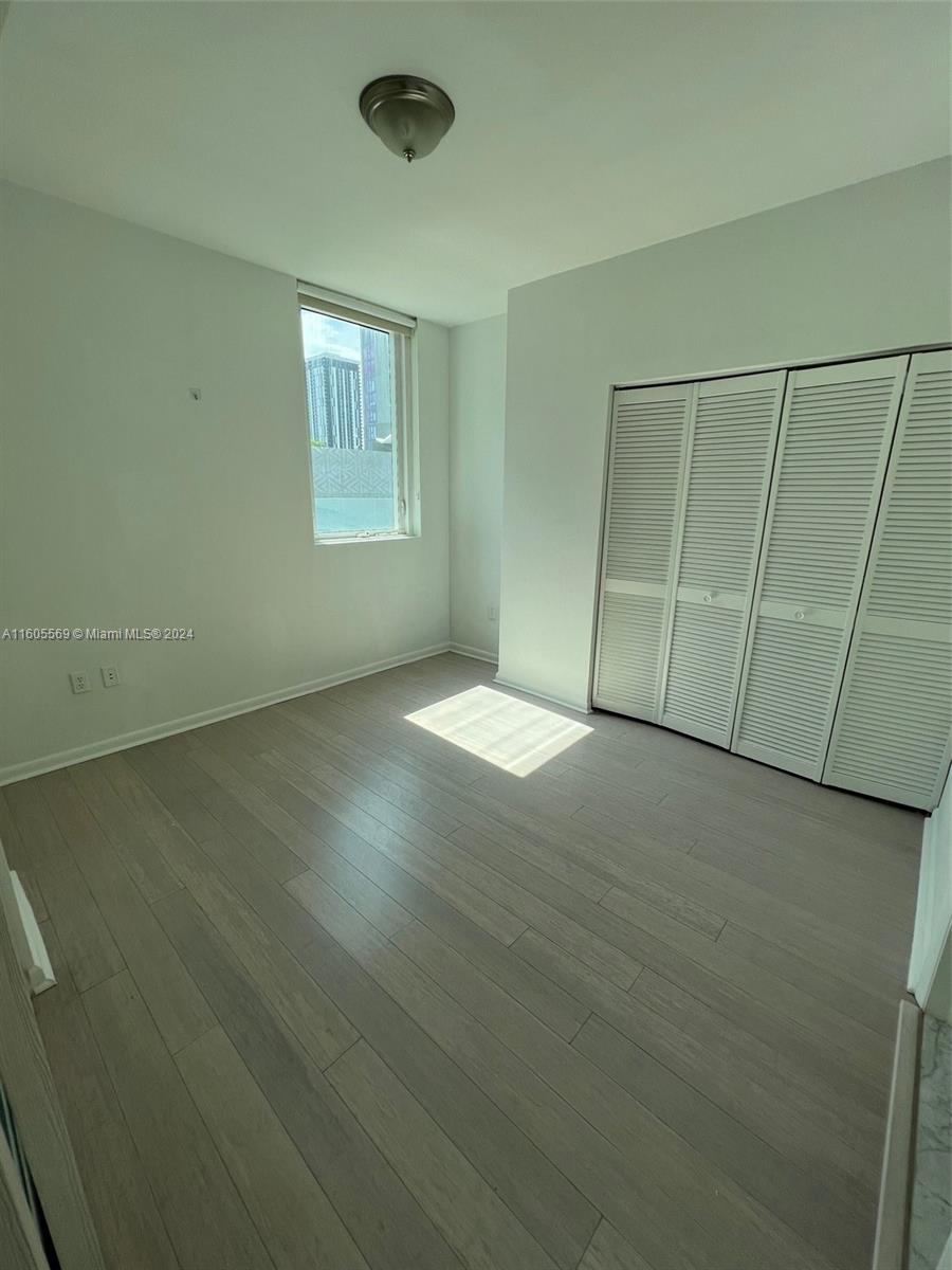244 Biscayne Blvd # 1610