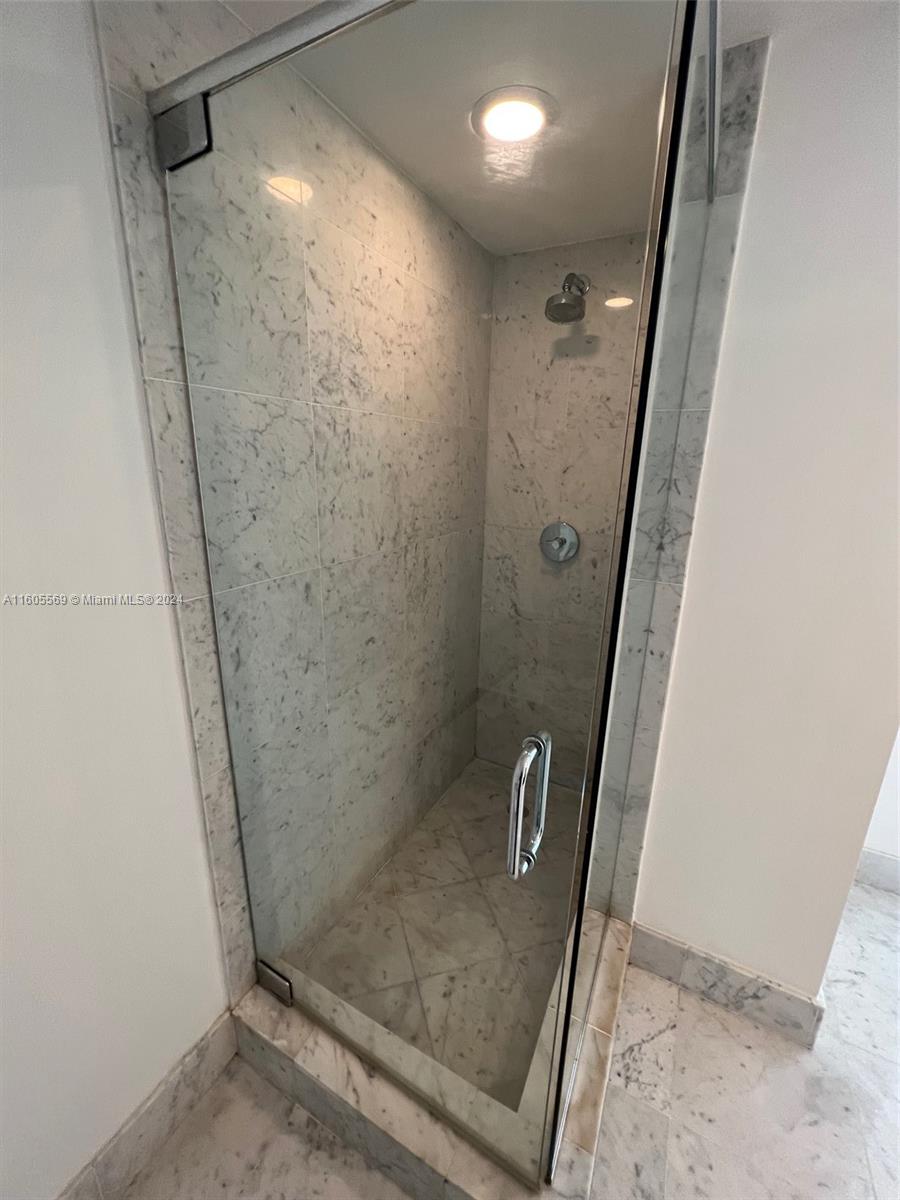244 Biscayne Blvd # 1610