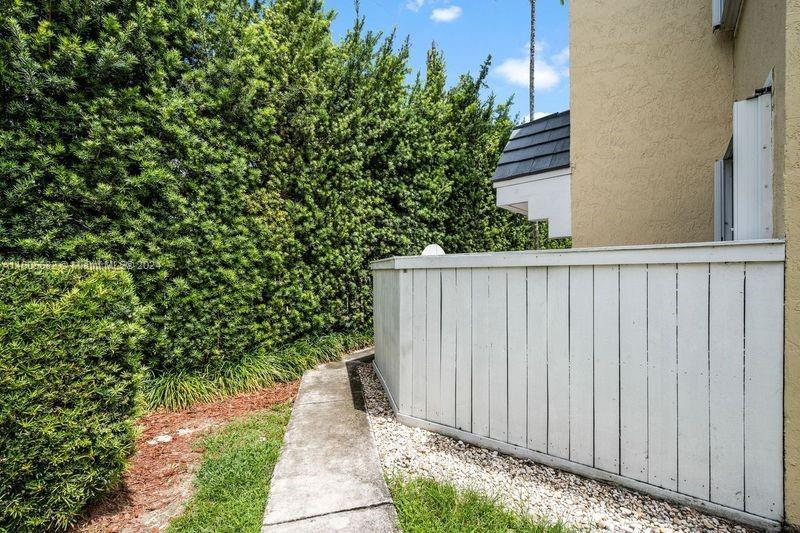 4510 SW 68th Ct Cir # 4 Unit: 20-4
