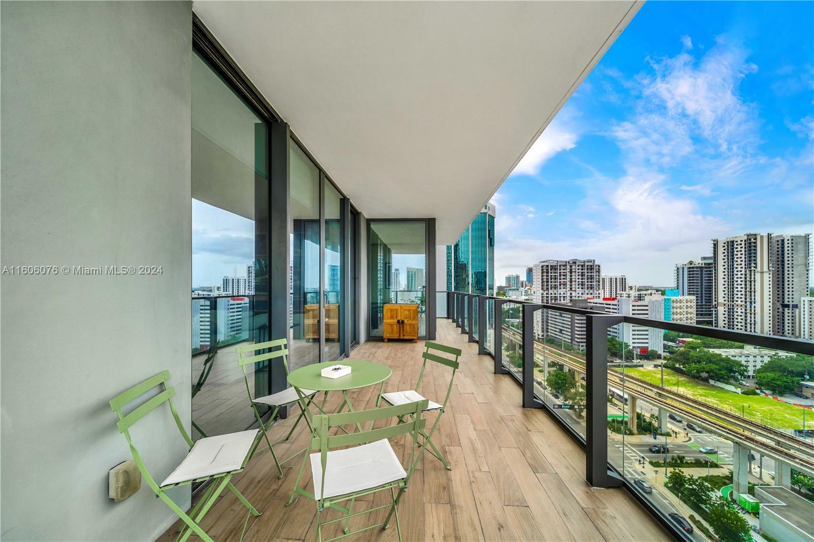 88 SW 7th St # 1112