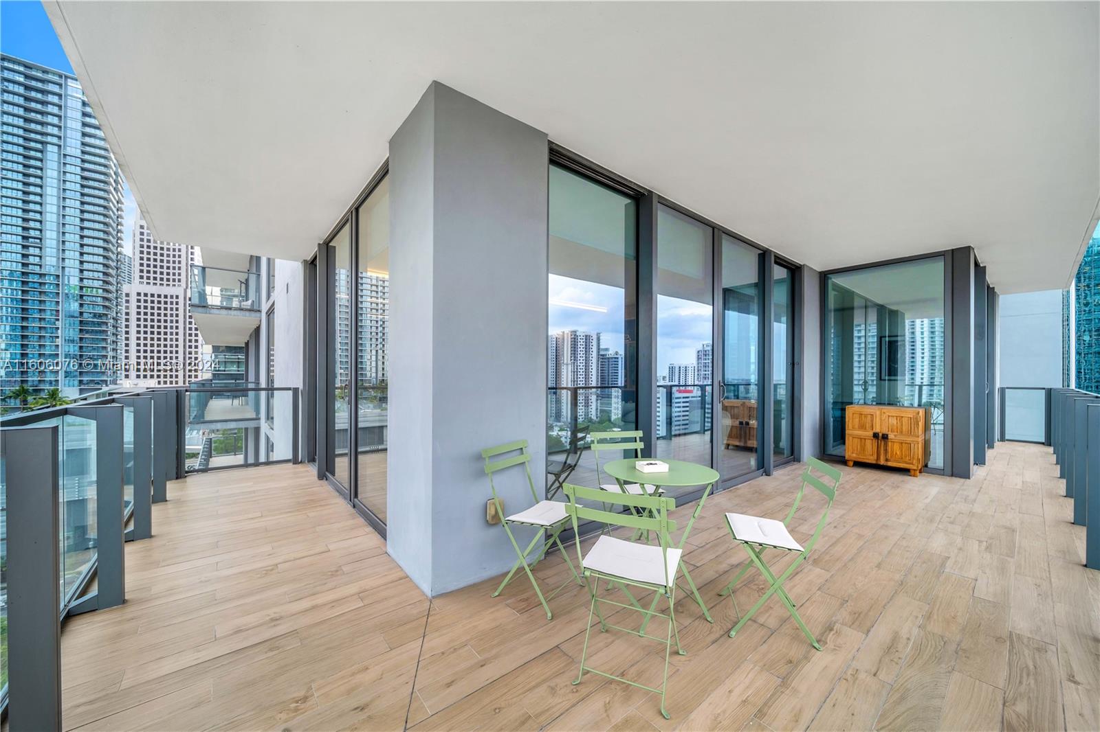 88 SW 7th St # 1112