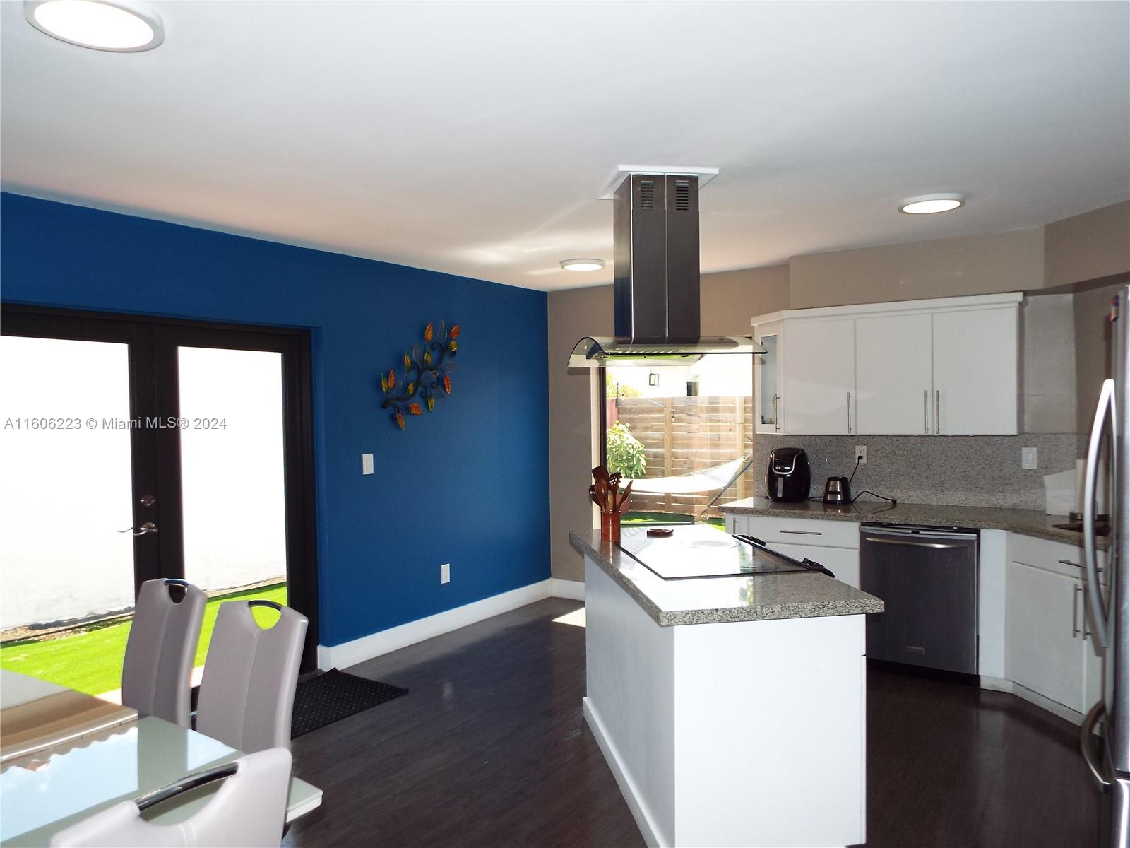 422 SW 88th PL