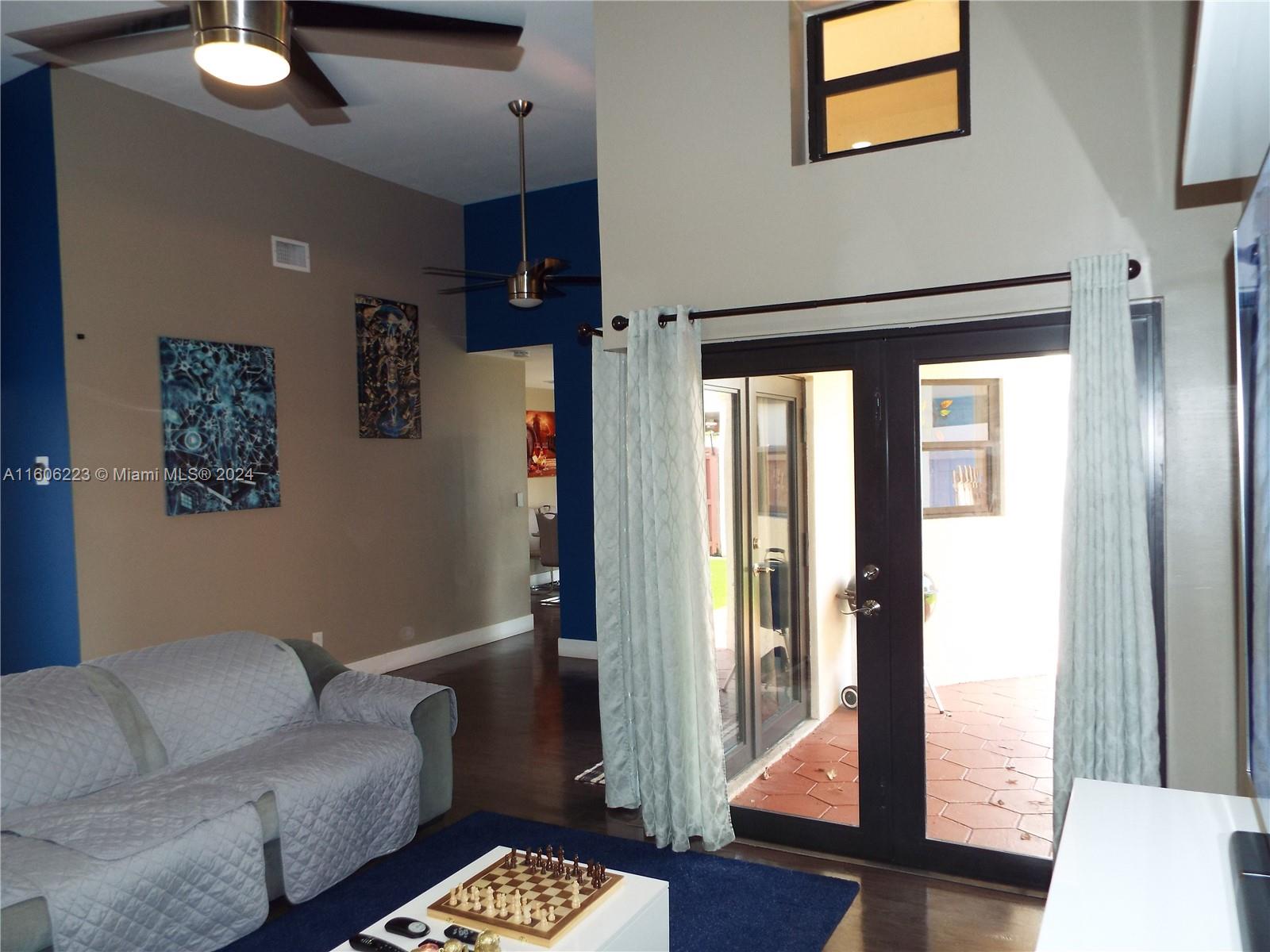422 SW 88th PL