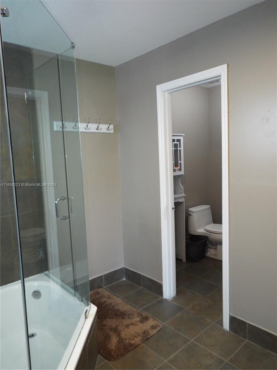 422 SW 88th PL