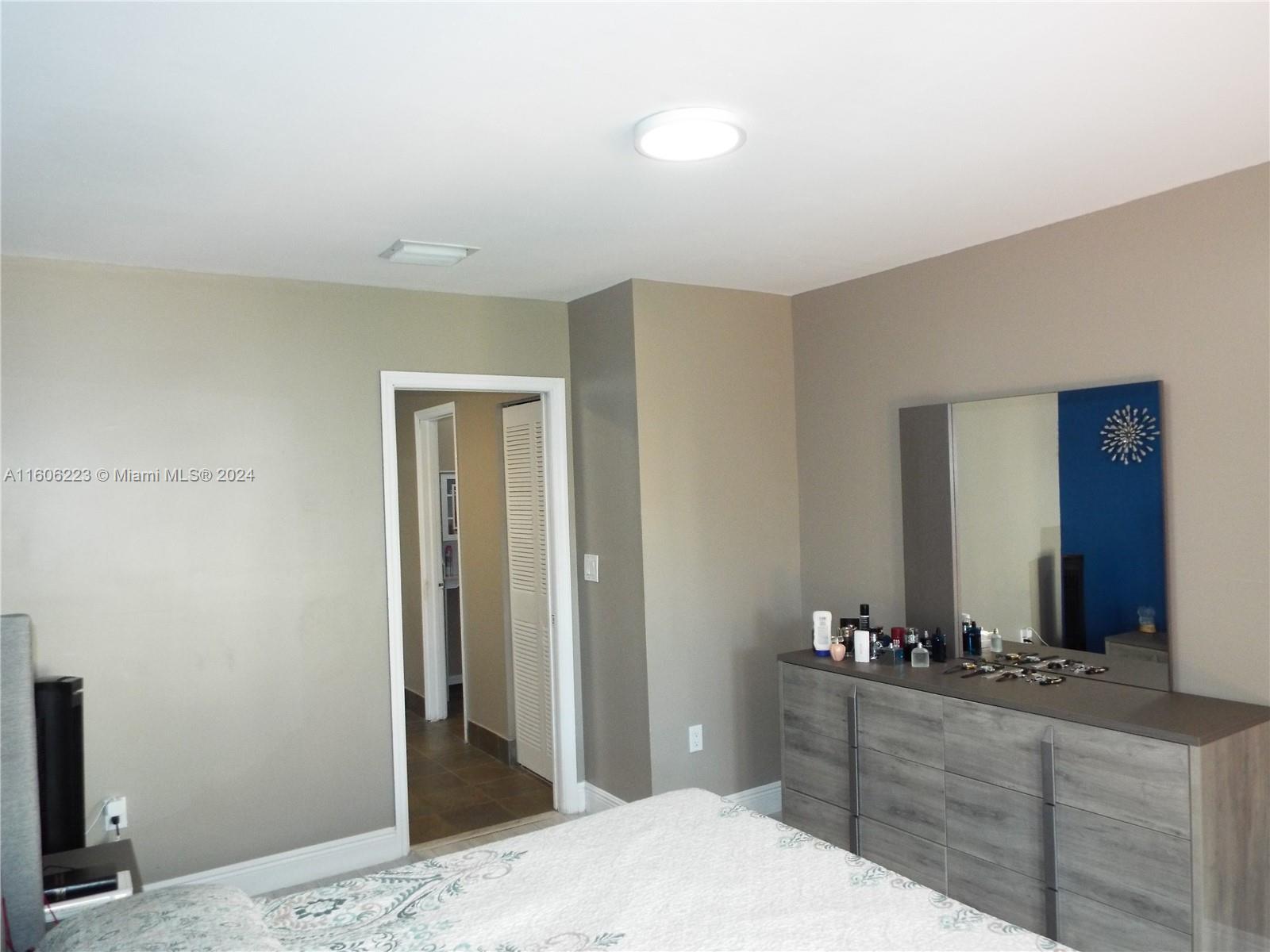 422 SW 88th PL