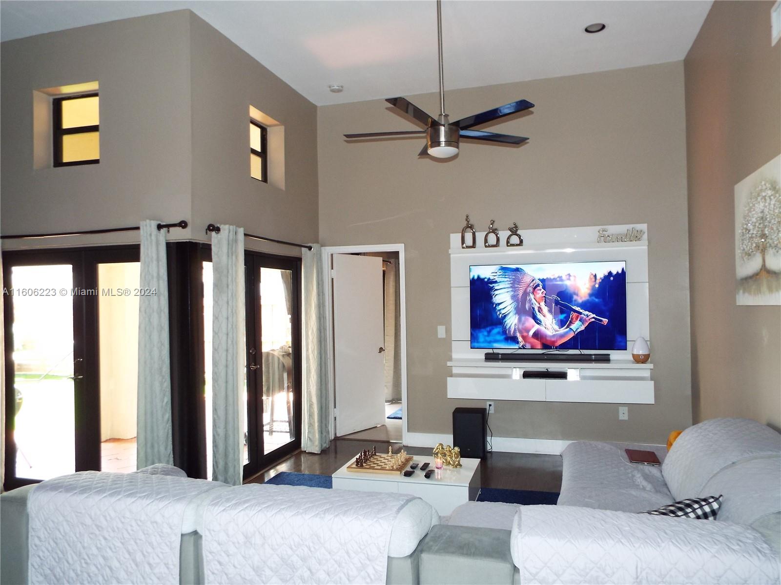 422 SW 88th PL