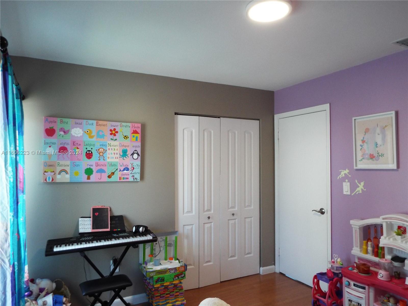 422 SW 88th PL