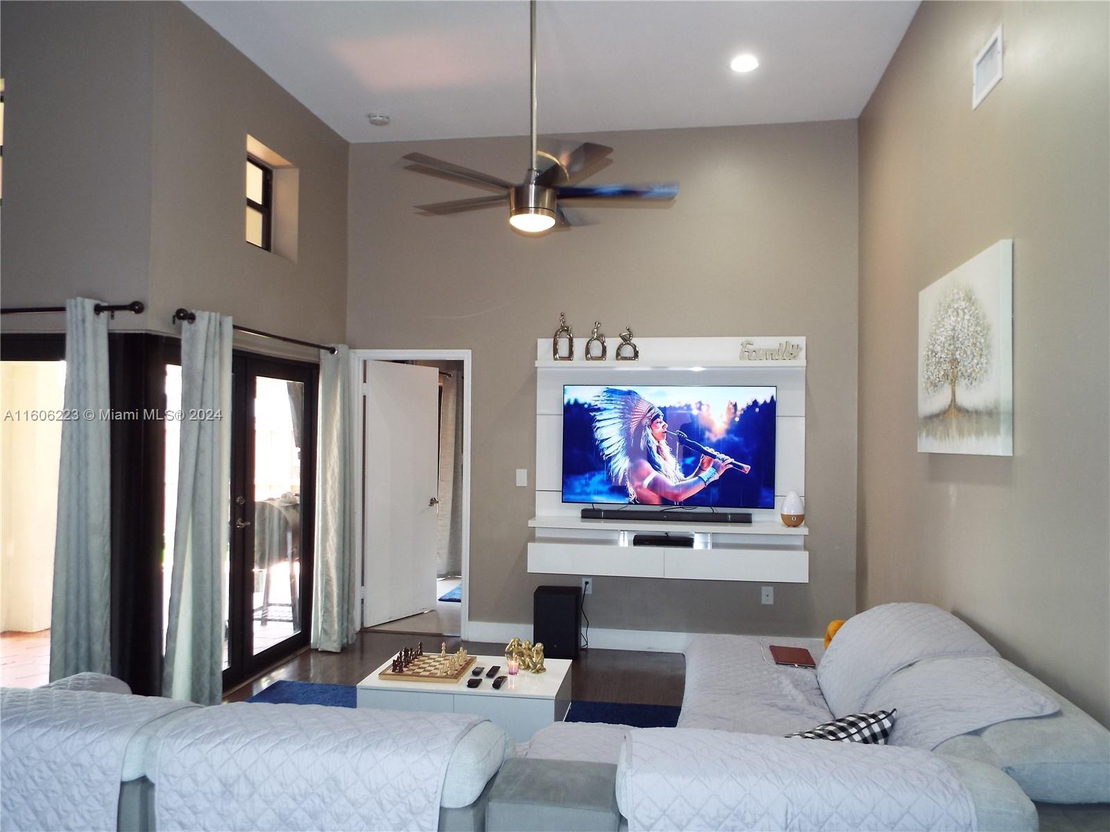 422 SW 88th PL