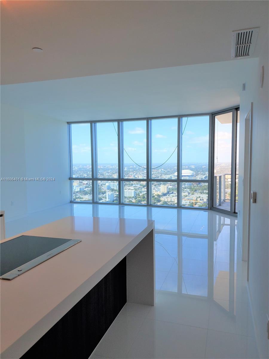 851 NE 1st Ave # 5006