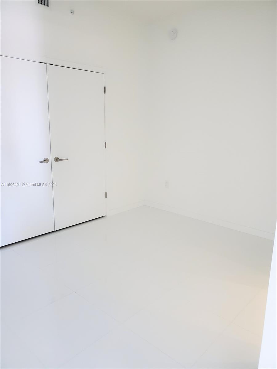 851 NE 1st Ave # 5006