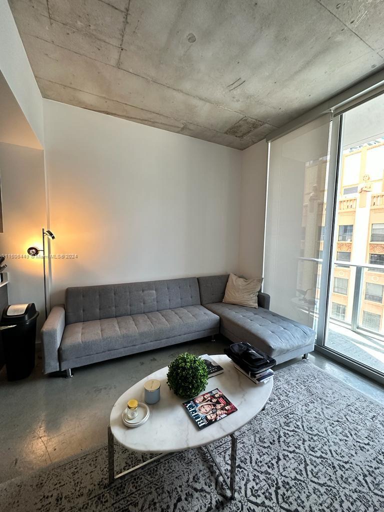 151 SE 1st St # 1109