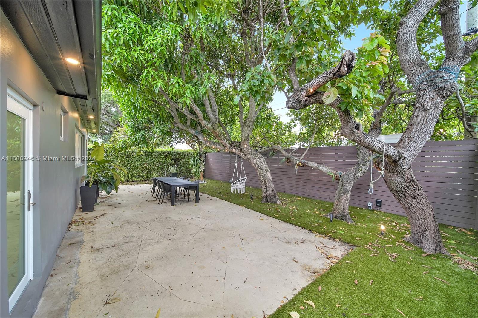2263 SW 21st Ter