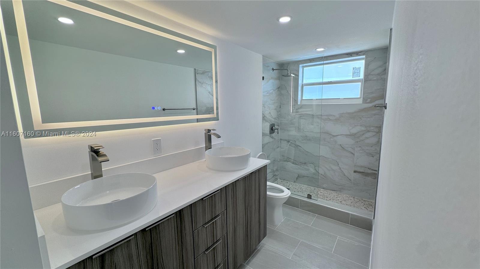 8024 Tatum Waterway Dr # 5B