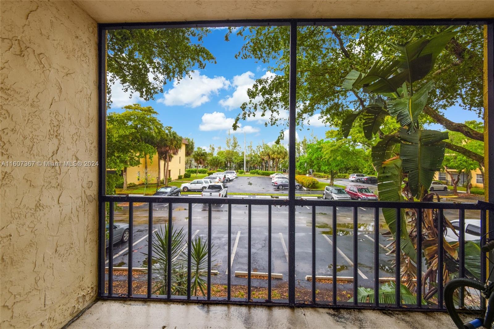 470 NW 20th St # 203