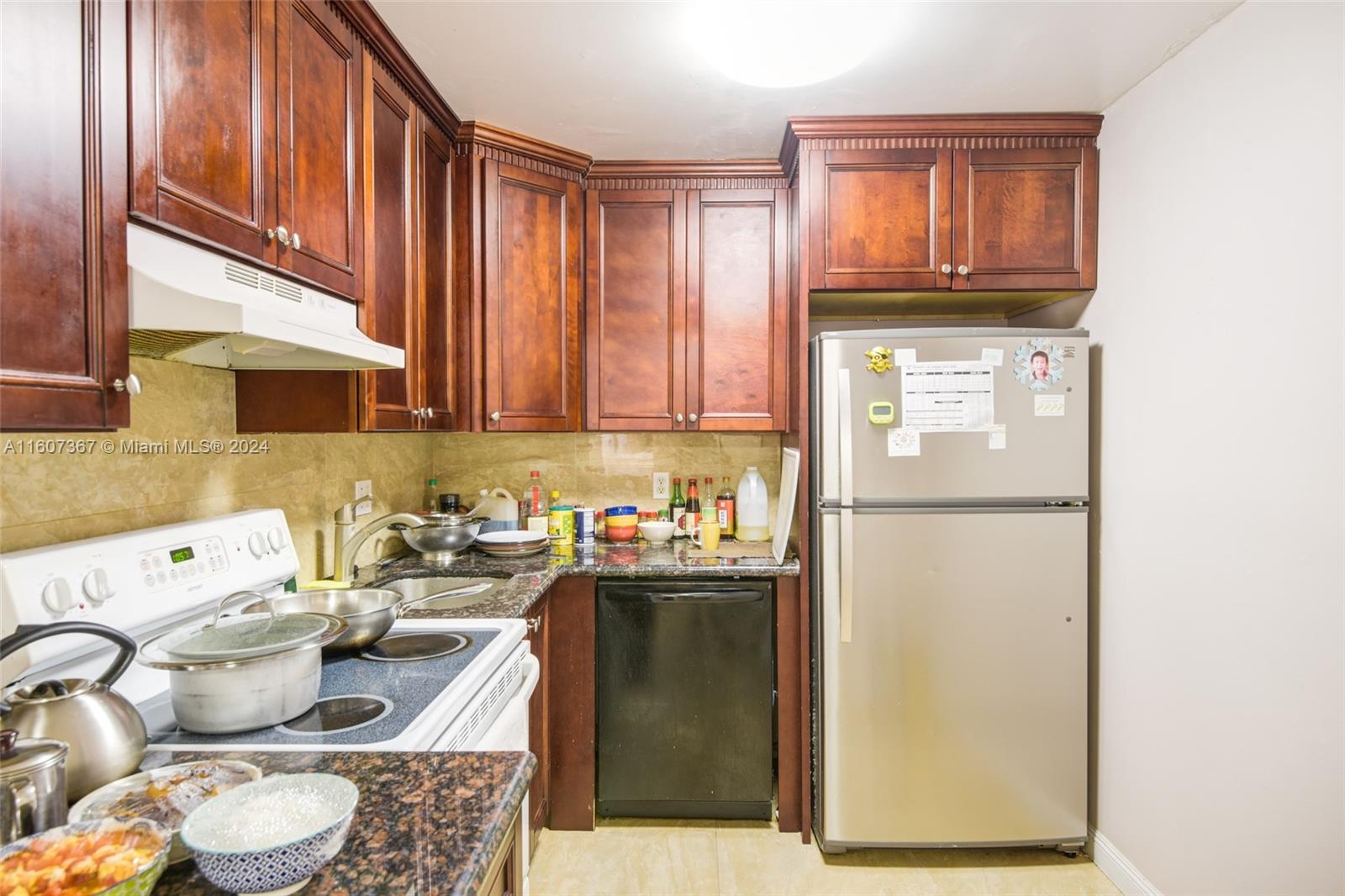470 NW 20th St # 203