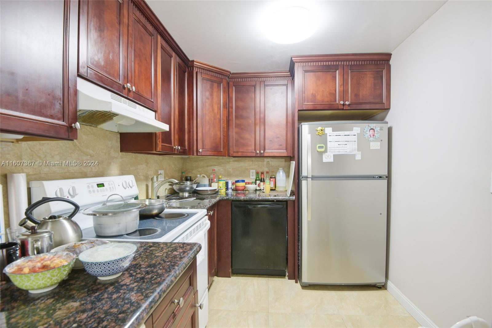 470 NW 20th St # 203