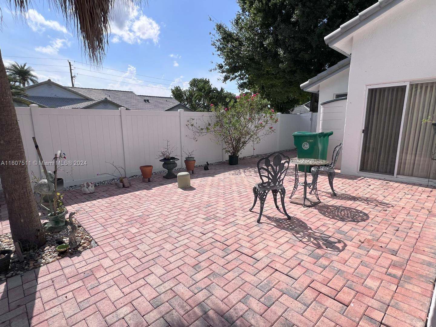 7872 NW 34th Place