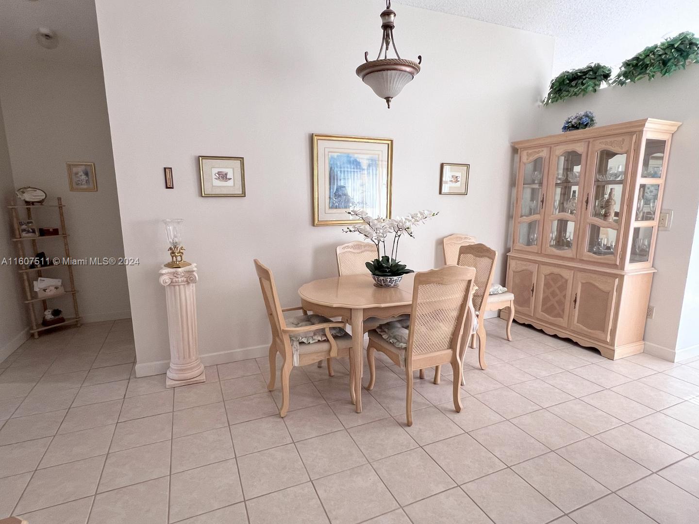 7872 NW 34th Place