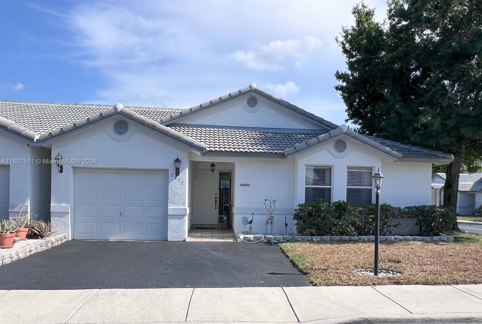 7872 NW 34th Place