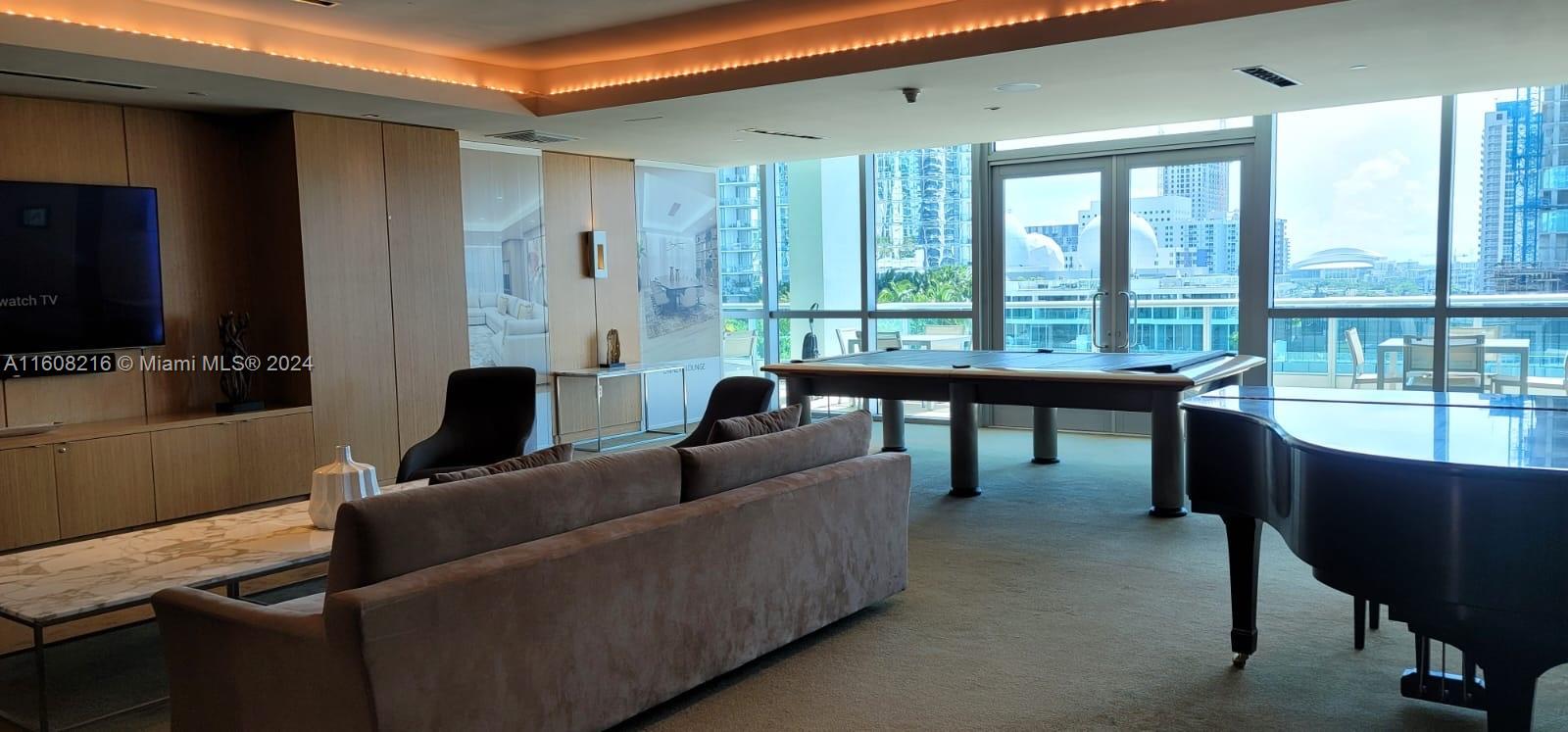 900 Biscayne Blvd # 4910