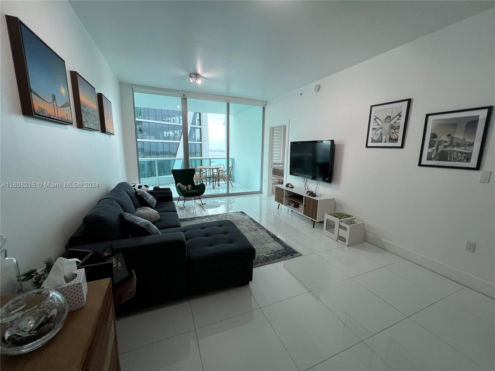 900 Biscayne Blvd # 4910