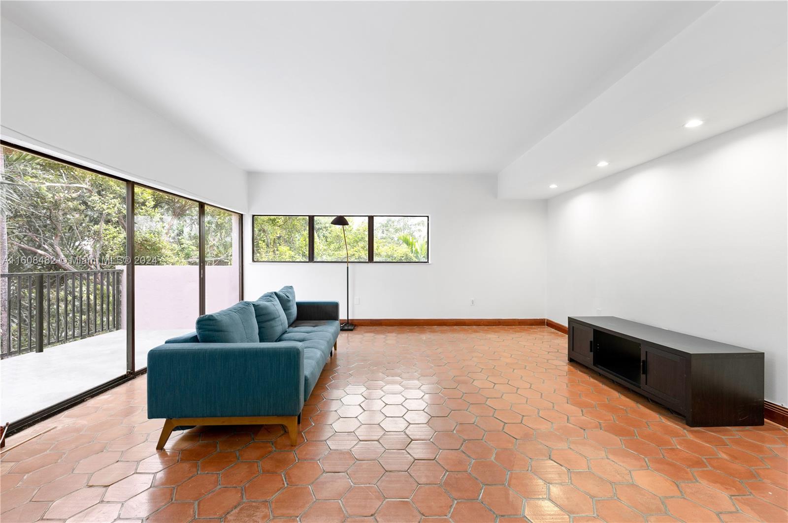 2400 Brickell Ave # 303D