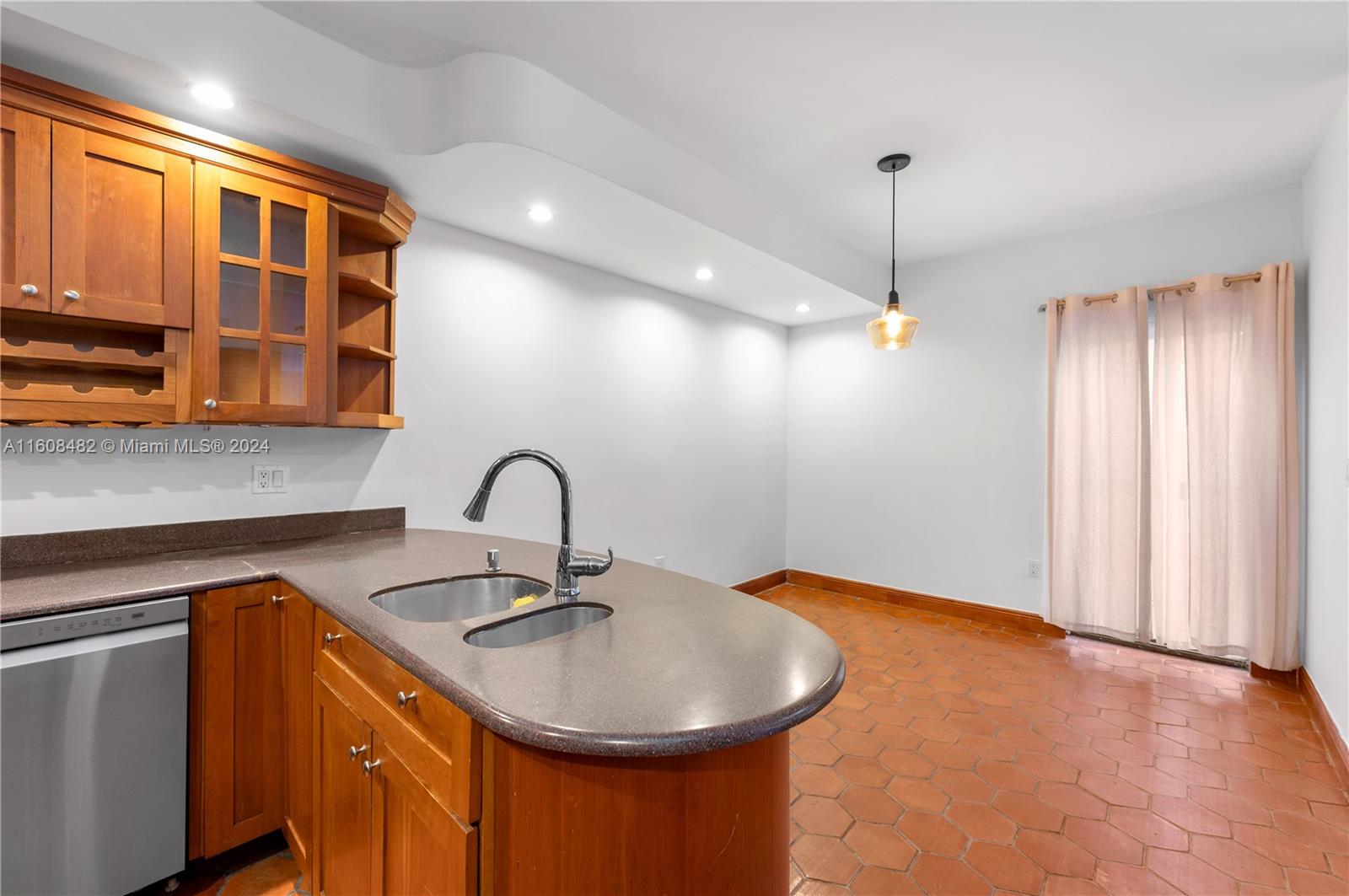 2400 Brickell Ave # 303D