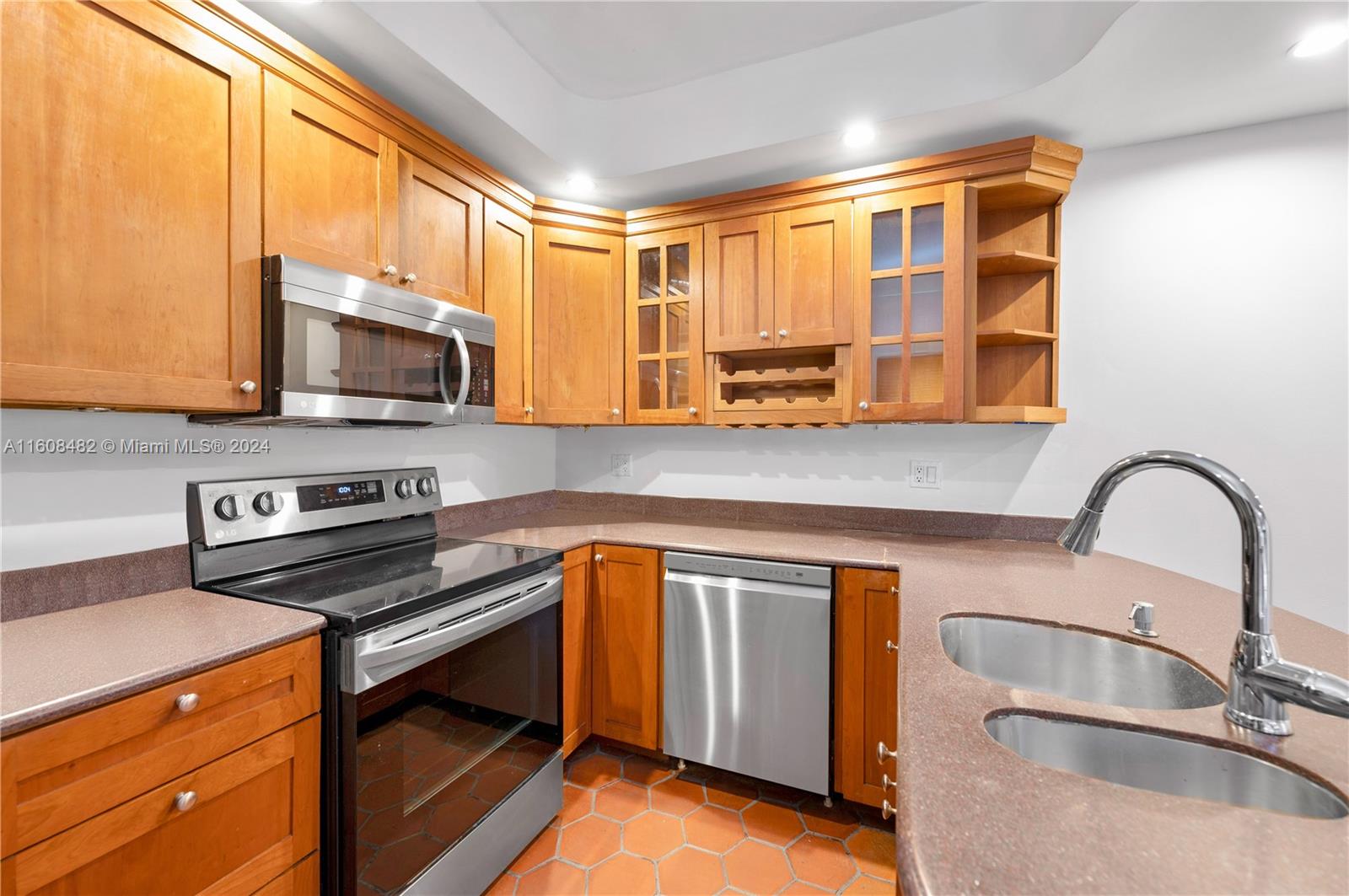 2400 Brickell Ave # 303D