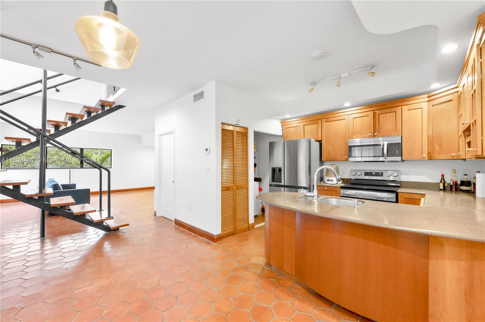 2400 Brickell Ave # 303D