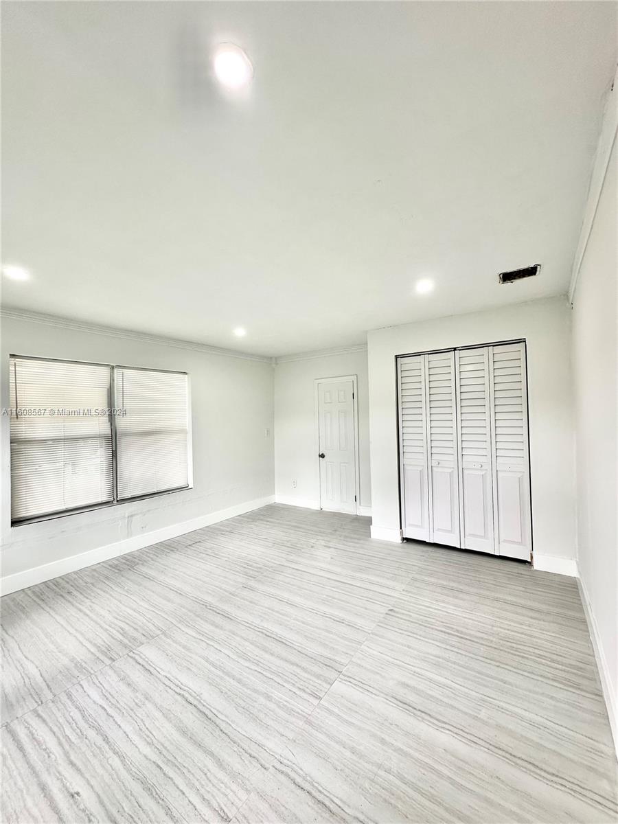 3800 SW 31st Ct