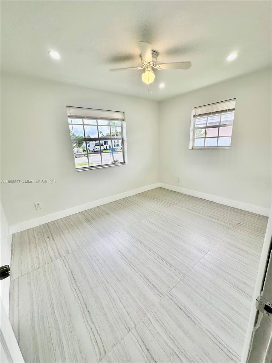3800 SW 31st Ct