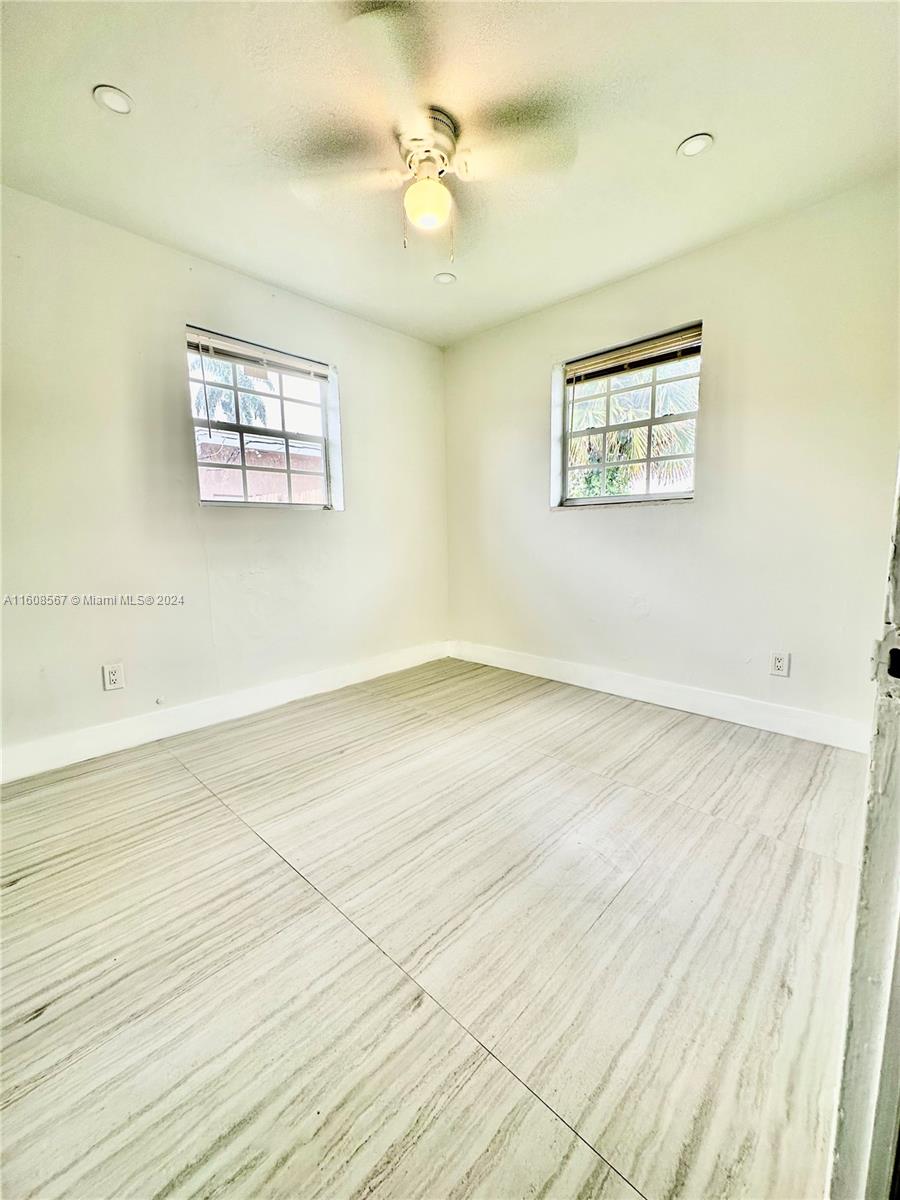 3800 SW 31st Ct
