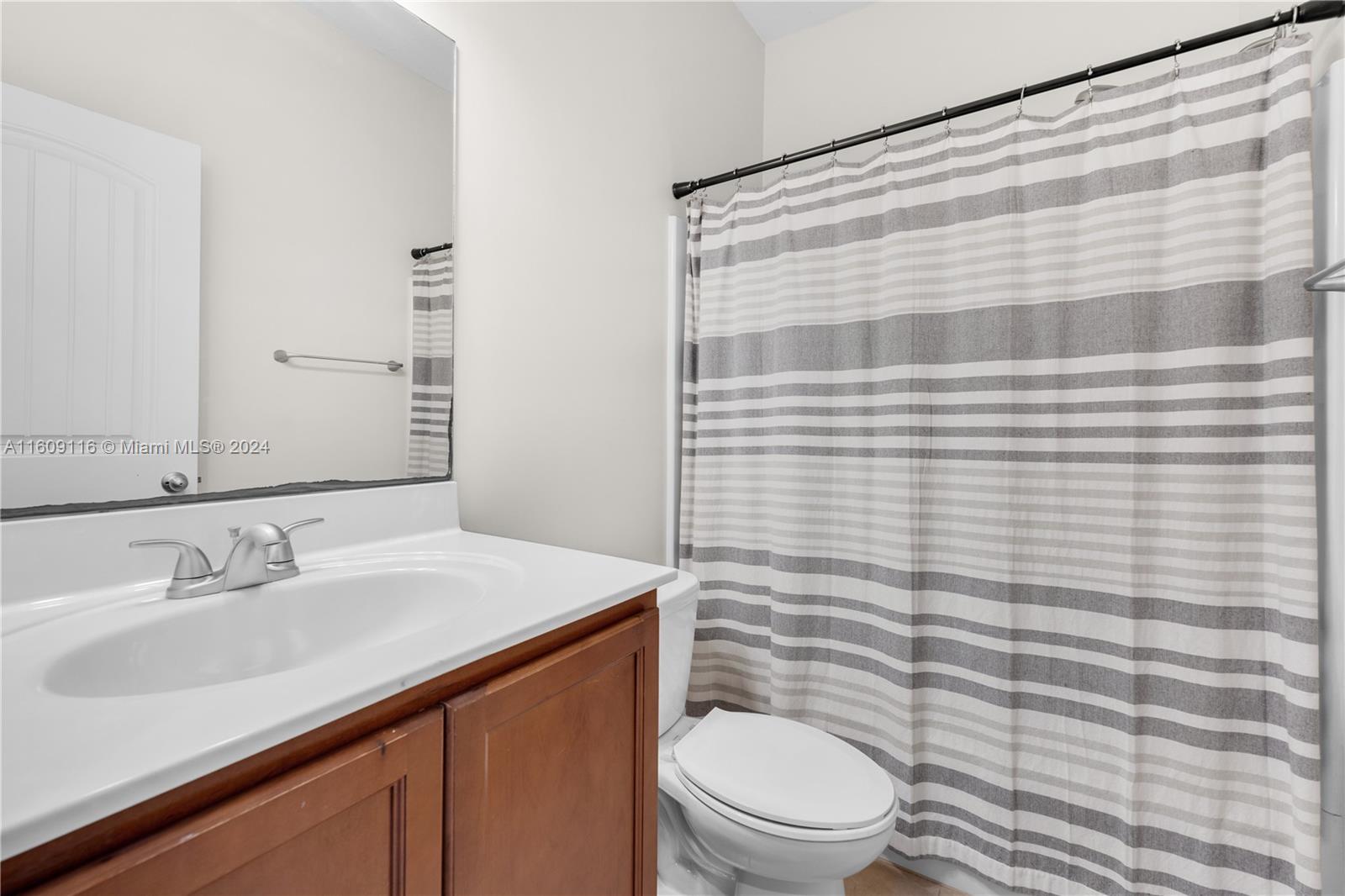 541 NE 33rd Ter # 541